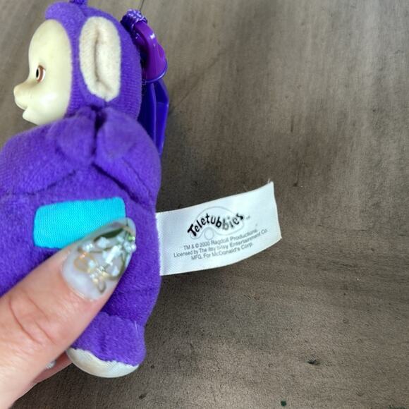 Vintage 2000 Telletubbies Tinky Winky Purple Stuffed Animal Keychain - Picture 4 of 7